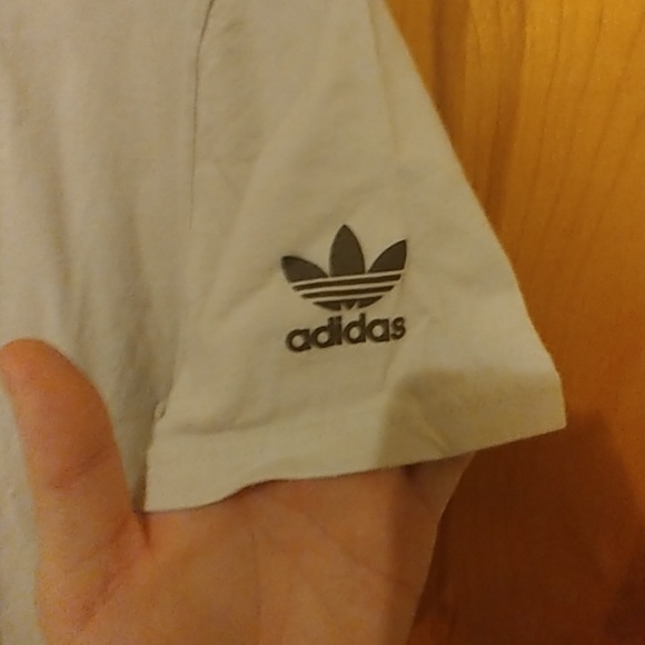 Adidas t shirt - Picture 3 of 4